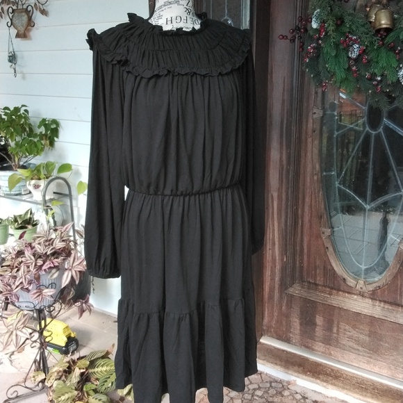 Ann Taylor Dresses & Skirts - Women's Ann Taylor NWT Black Long Sleeve Jersey Dress w/ gathered yolk Sz Small